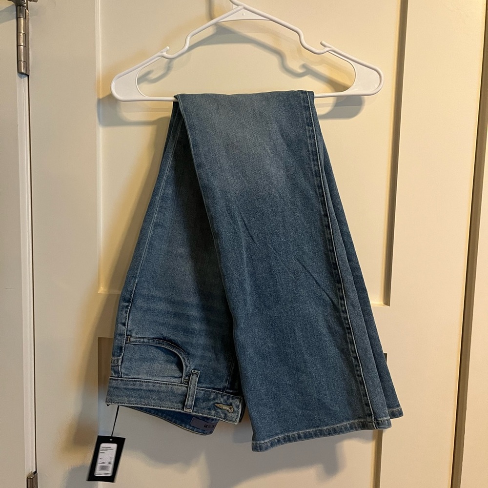 Joe’s High Rise Curvy Bootcut Jeans - 29 NWT